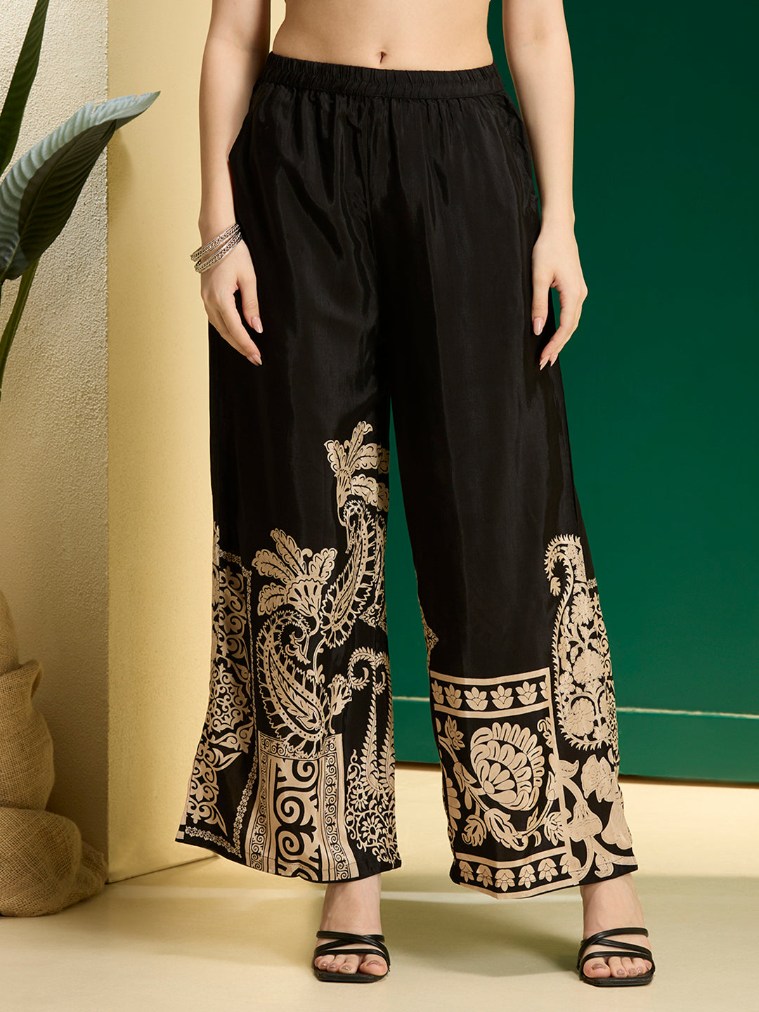 Abstract Floral Printed Straight Fit Co-ord Set - Black