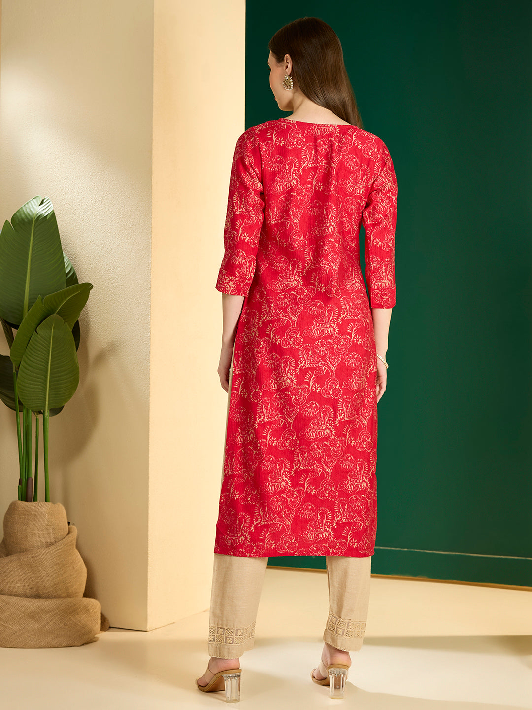 Ethnic & Floral Printed Straight Fit Kurta - Pink