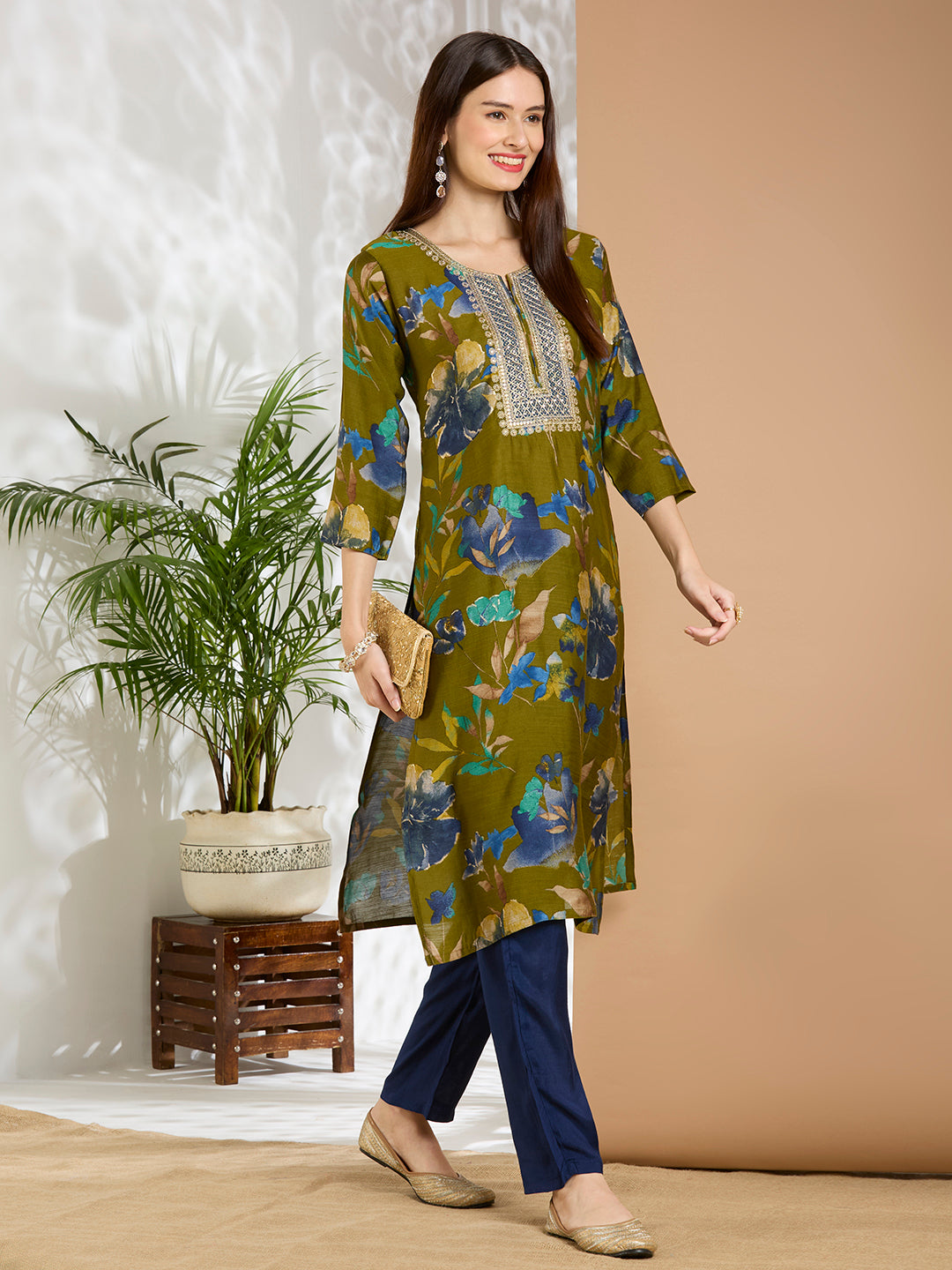 Ethnic Floral Printed & Embroidered Straight Fit Kurta - Green