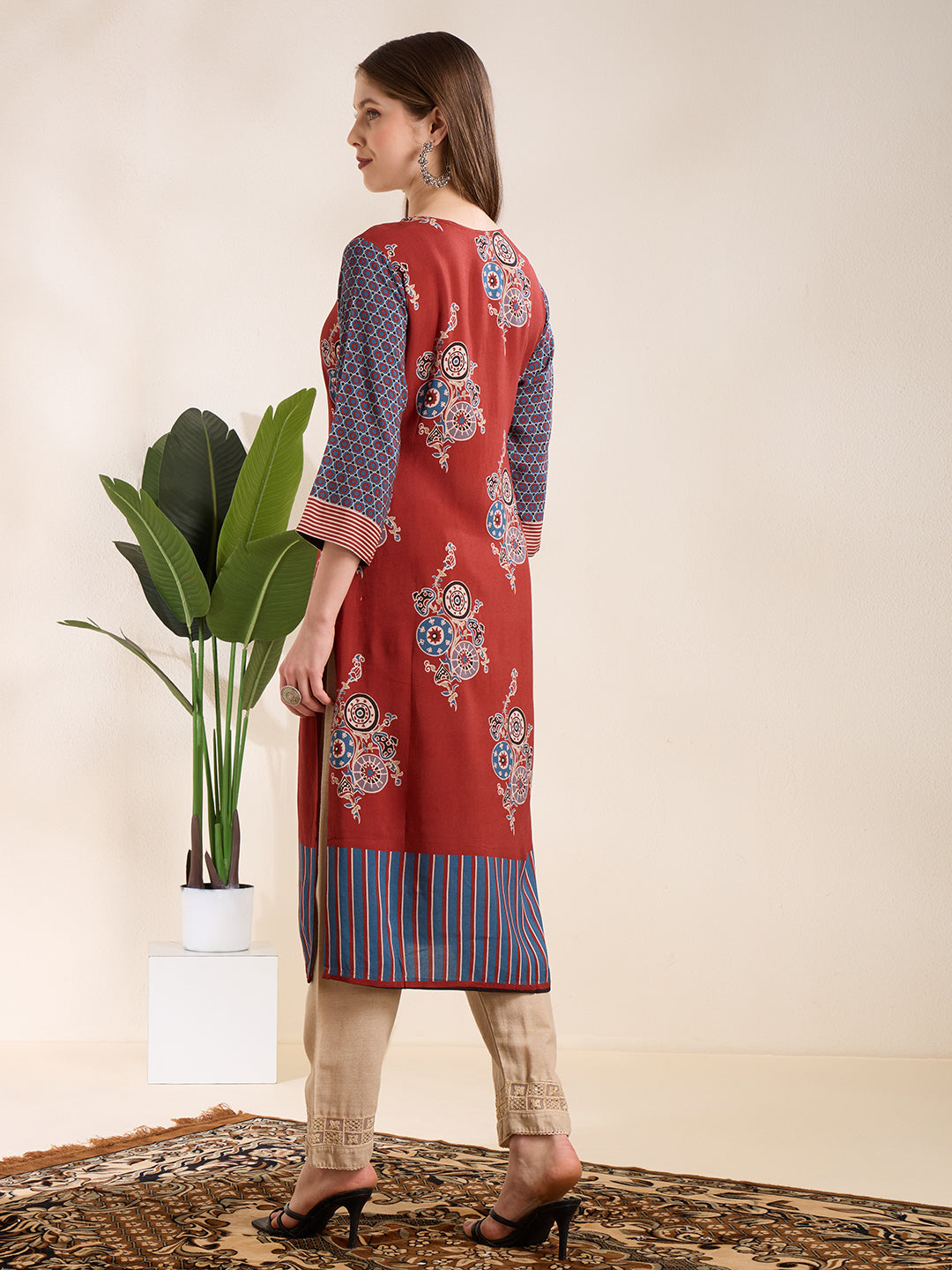 Ethnic Floral Straight Fit Kurta - Maroon