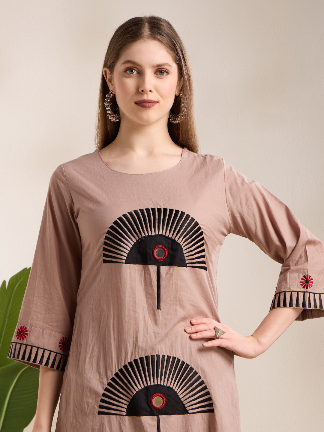 Solid Geometric Embroidered Straight Fit Kurta with Palazzo - Light Grey