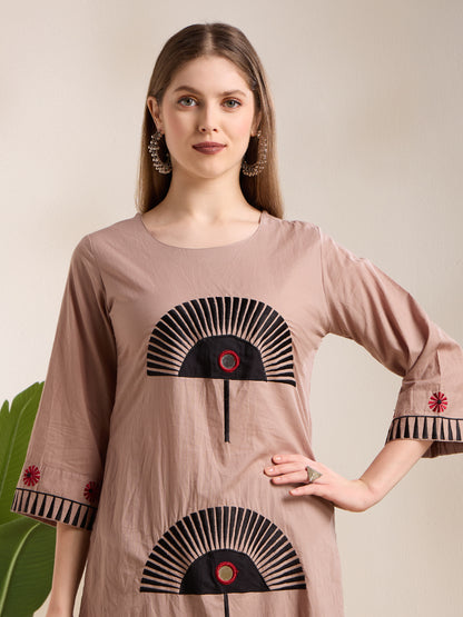 Solid Geometric Embroidered Straight Fit Kurta with Palazzo - Light Grey