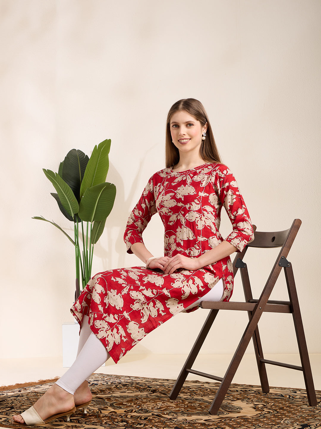 Ethnic & Floral Printed Straight Fit Kurta - Red