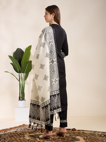 Solid Ethnic Embodied Straight Kurta with Pant & Dupatta - Black