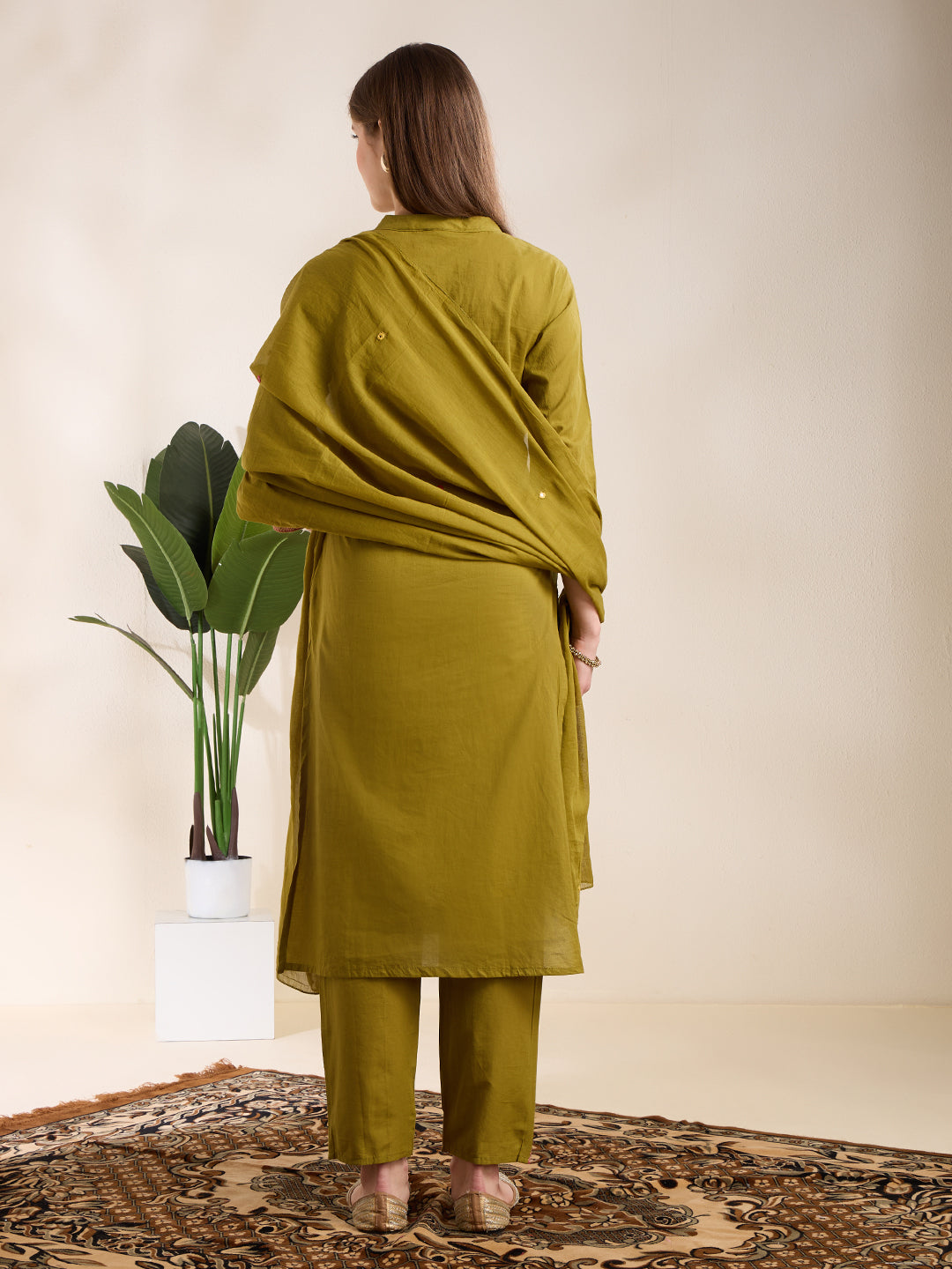 Solid Floral Embroidered Straight Kurta with Pant & Dupatta - Green