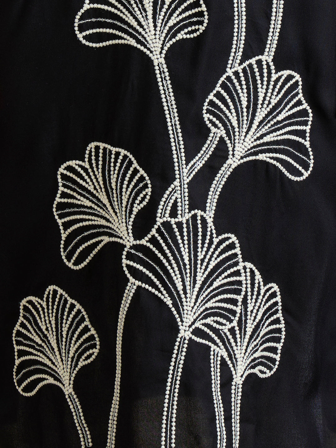 Solid Abstract Floral Embroidered Straight Fit Kurta - Black