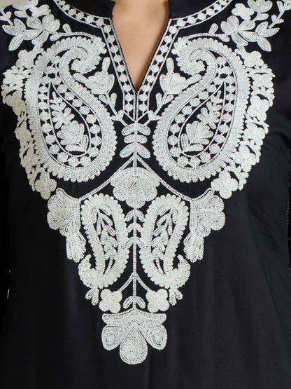 Solid Ethnic Paisley Embroidered Straight Fit Kurta - Black