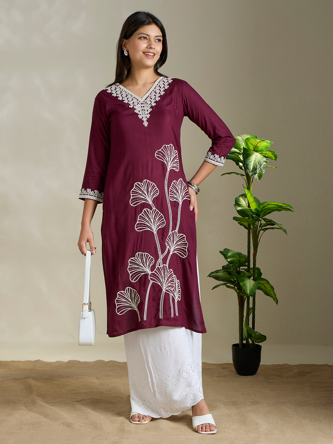 Solid Abstract Floral Embroidered Straight Fit Kurta - Burgundy