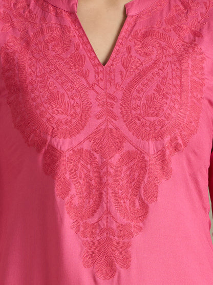 Solid Ethnic Paisley Embroidered Straight Fit Kurta - Pink
