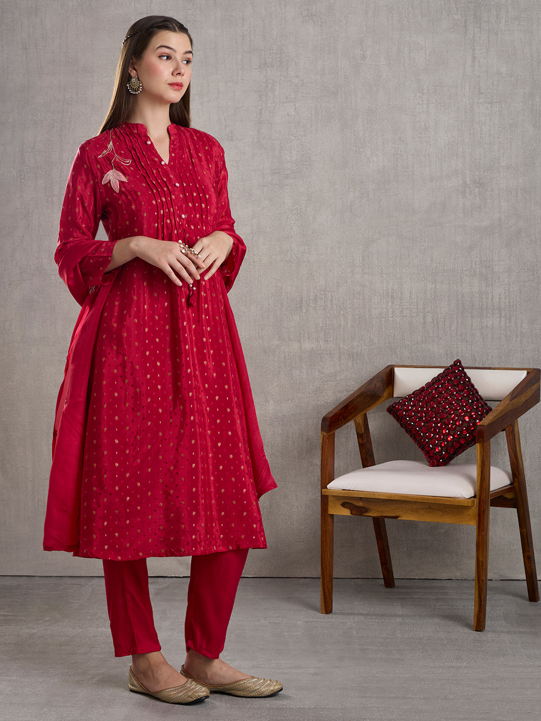 Solid Floral Embroidered Jacquard Kurta with Pant & Dupatta - Red