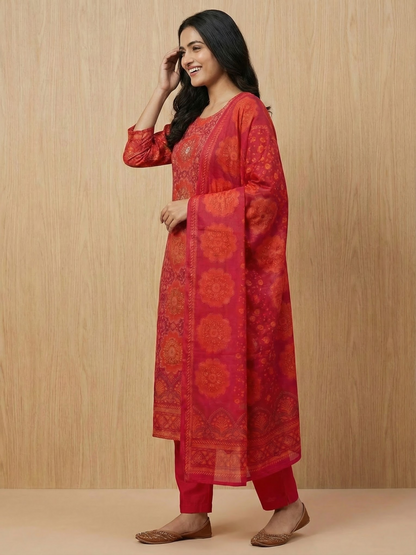 Floral Printed Embroidered Jacquard Kurta with Pant & Dupatta - Red
