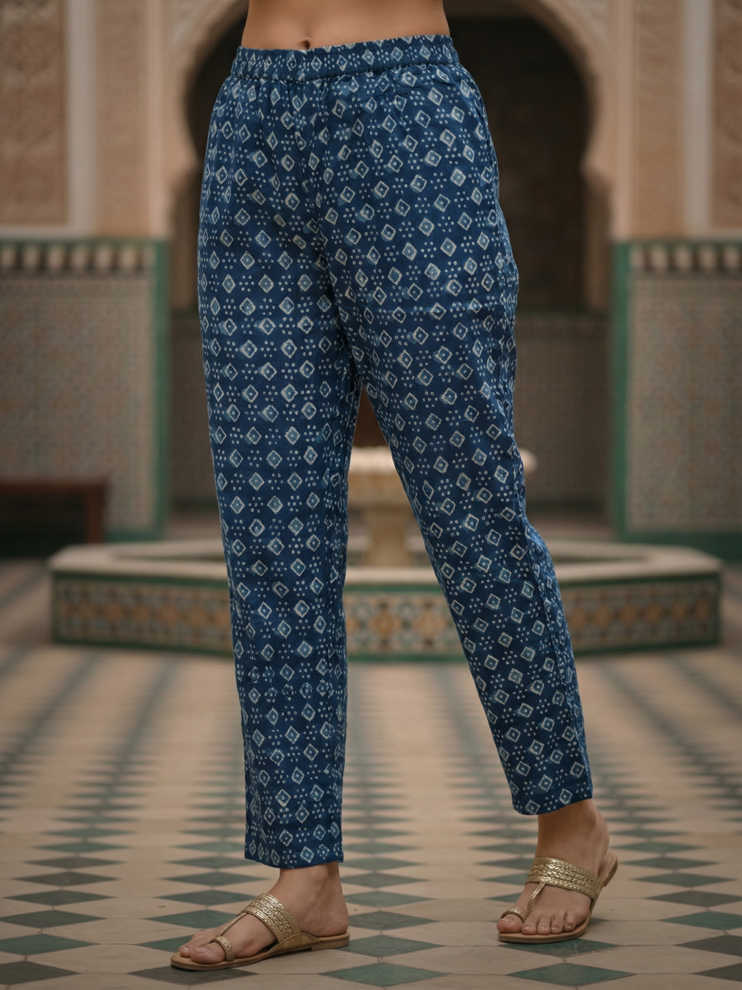 Indigo Printed Straight Kurta with Pant & Floral Dupatta - Blue