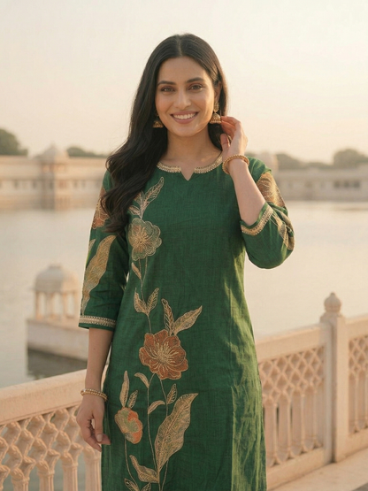 Solid Floral Embroidered Straight Kurta - Green