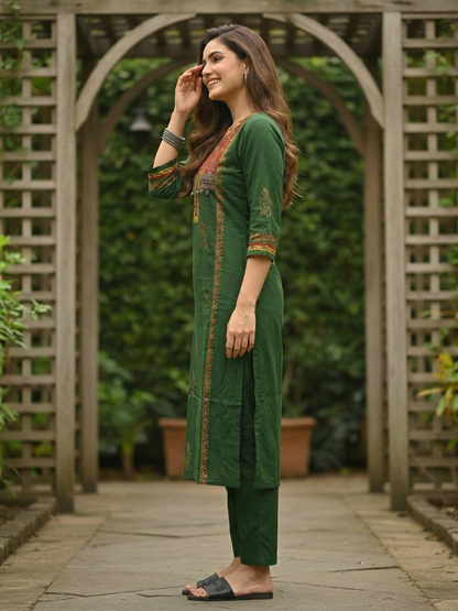 Ethnic Motif Printed Straight Kurta with Pant - Bottle Green