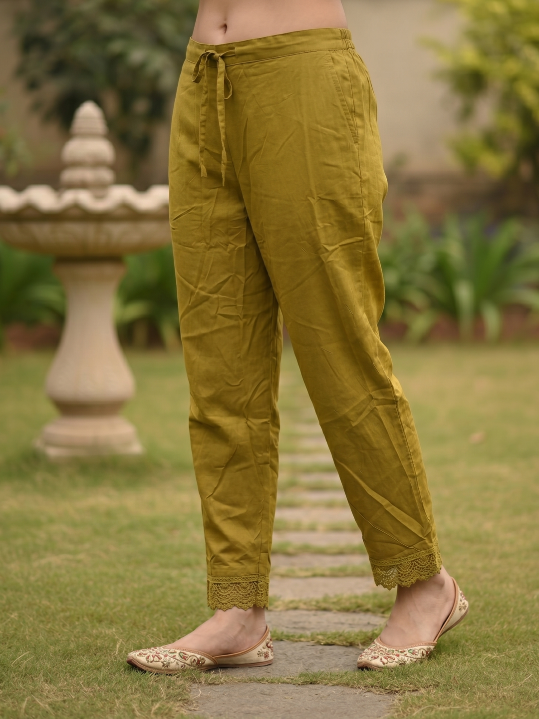 Stripes Printed Straight Kurta with Pant & Dupatta - Mehendi Green