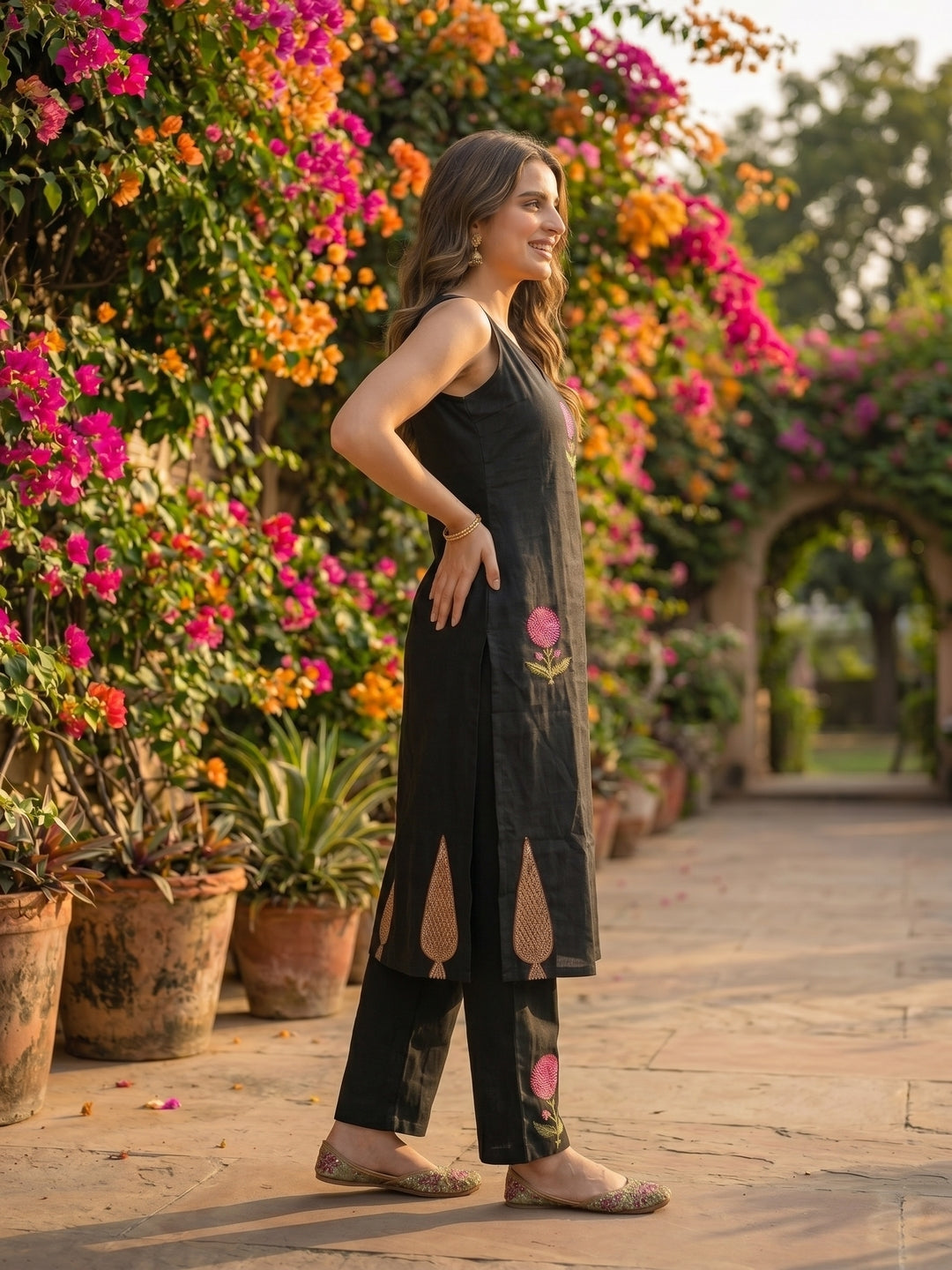 Solid Floral Embroidered Sleeveless Straight Kurta with Palazzo Co-ord Set - Black