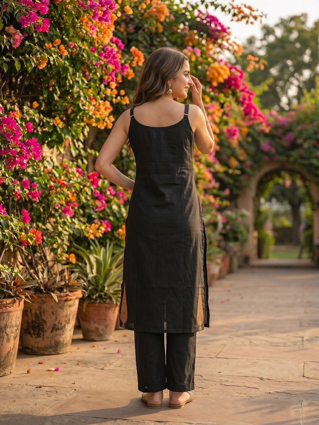 Solid Floral Embroidered Sleeveless Straight Kurta with Palazzo Co-ord Set - Black
