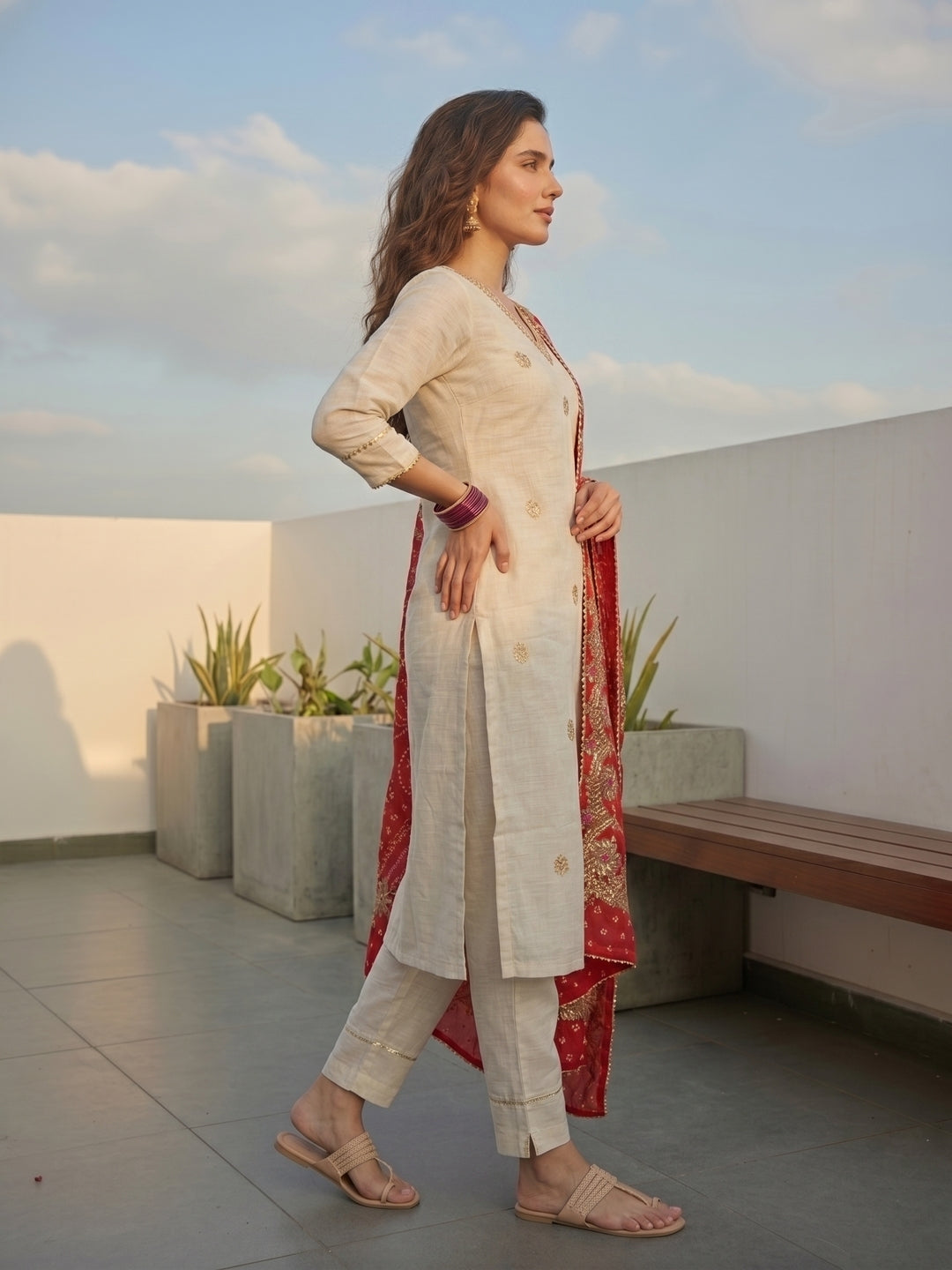 Solid Gota Patti Embroidered Straight Fit Kurta with Pant and Bandhani Printed Dupatta - Off White