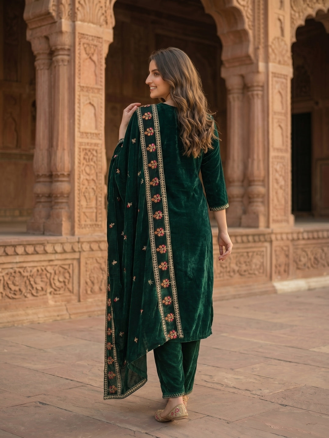 Floral Embroidered Straight Kurta with Pant & Dupatta - Emerald Green
