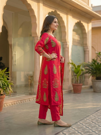 Rani Pink Ethnic Printed Kurta Set with Straight Pant & Dupatta