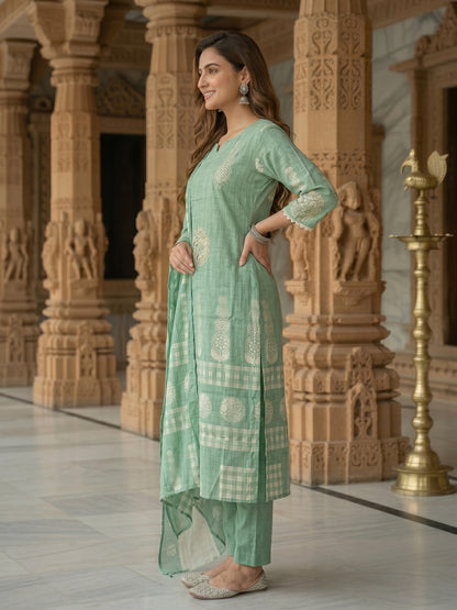 Mint Green Embroidered Kurta Set with Straight Pants & Dupatta