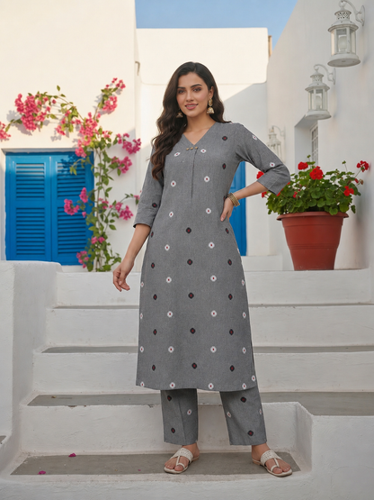 Solid Khadi Weave & Pleat Detail Straight Kurta with Pant - Grey