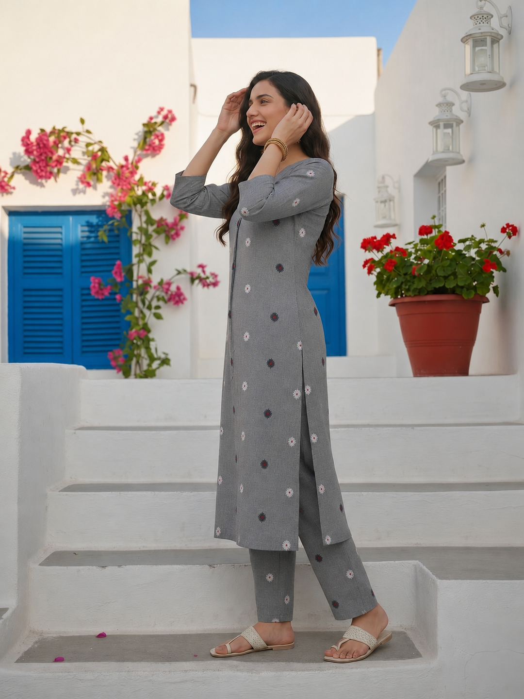 Solid Khadi Weave & Pleat Detail Straight Kurta with Pant - Grey