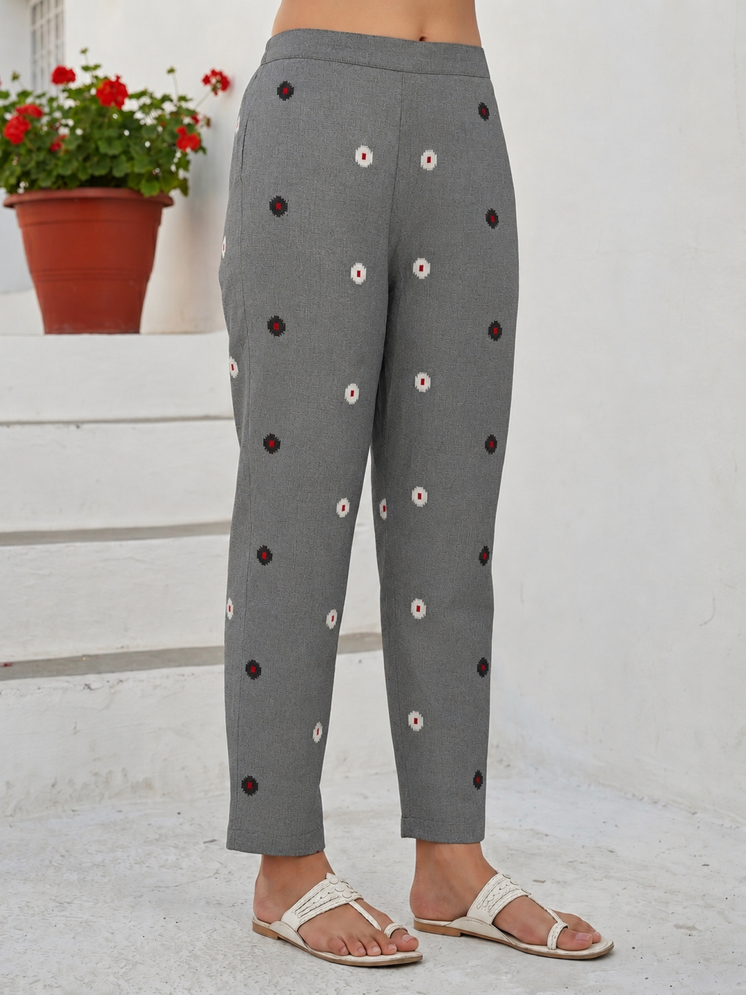 Solid Khadi Weave & Pleat Detail Straight Kurta with Pant - Grey