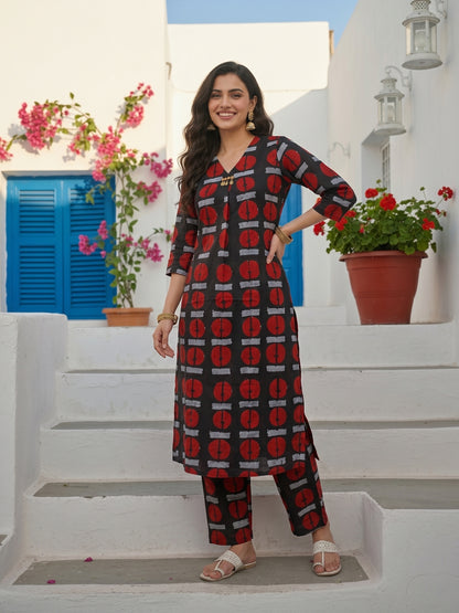 Abstract Printed Pleat & Button Detail Straight Kurta with Pyjama - Black