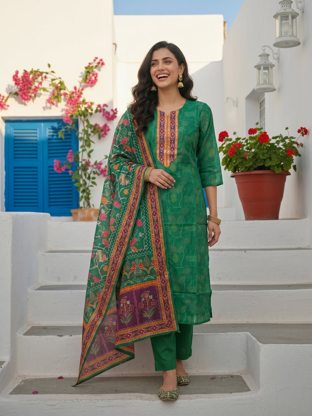 Solid Threadwork Embroidered Straight Kurta with Pant & Dupatta - Green