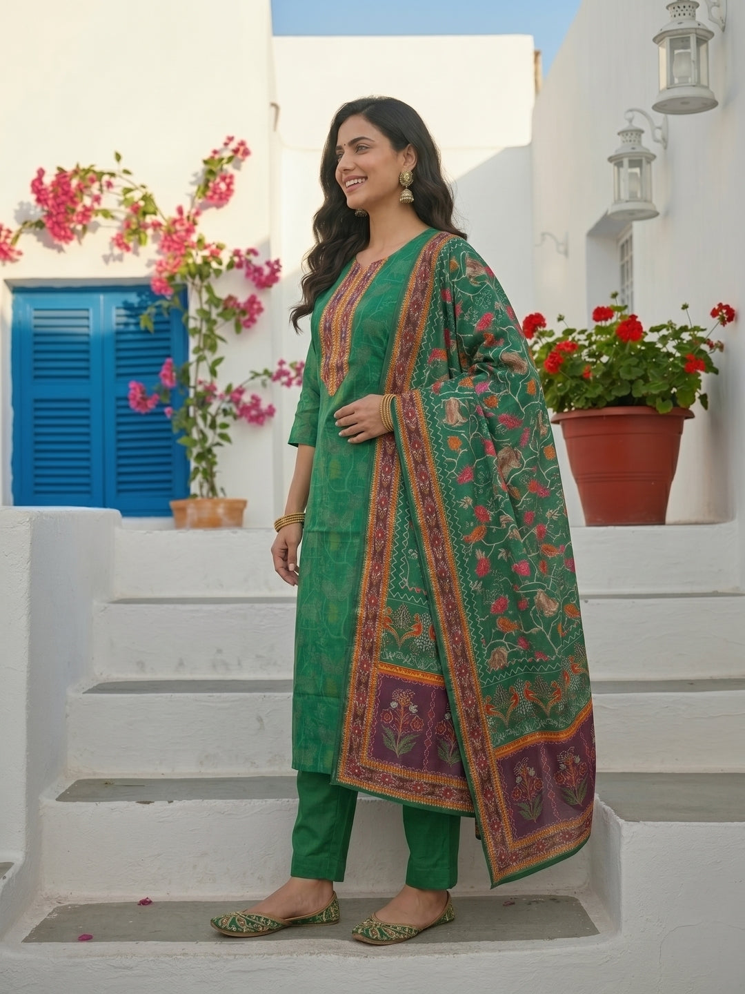 Solid Threadwork Embroidered Straight Kurta with Pant & Dupatta - Green