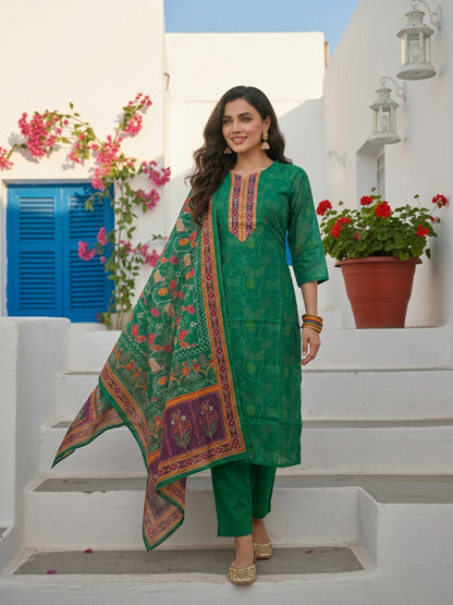 Solid Threadwork Embroidered Straight Kurta with Pant & Dupatta - Green