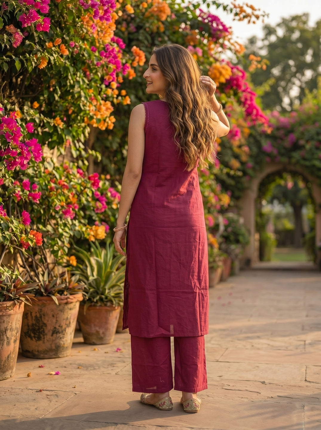 Solid Kantha Work Sleeveless Straight Kurta with Pyjama - Magenta