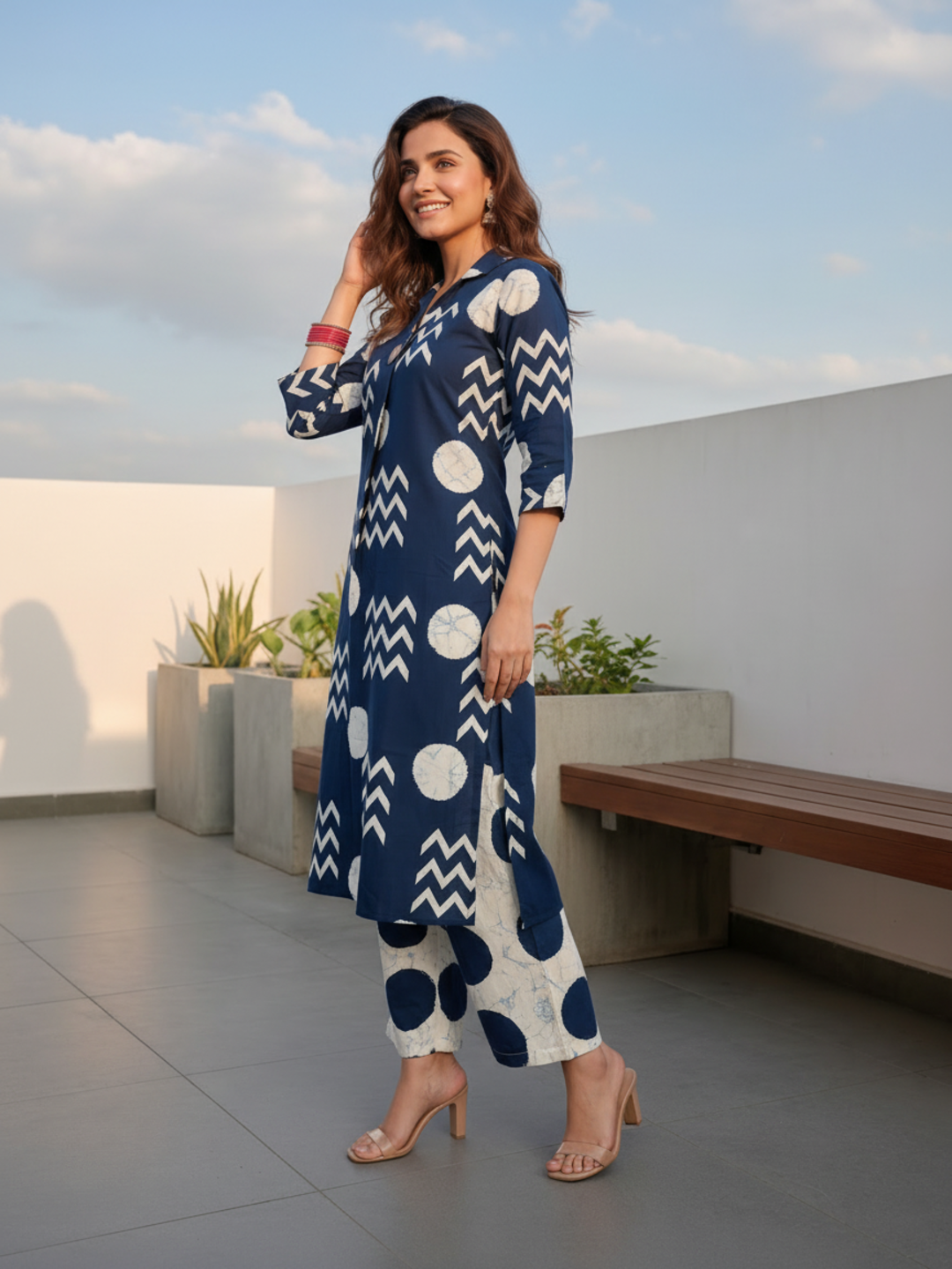 Navy Blue Geometric Printed Kurta Set with Straight Pant