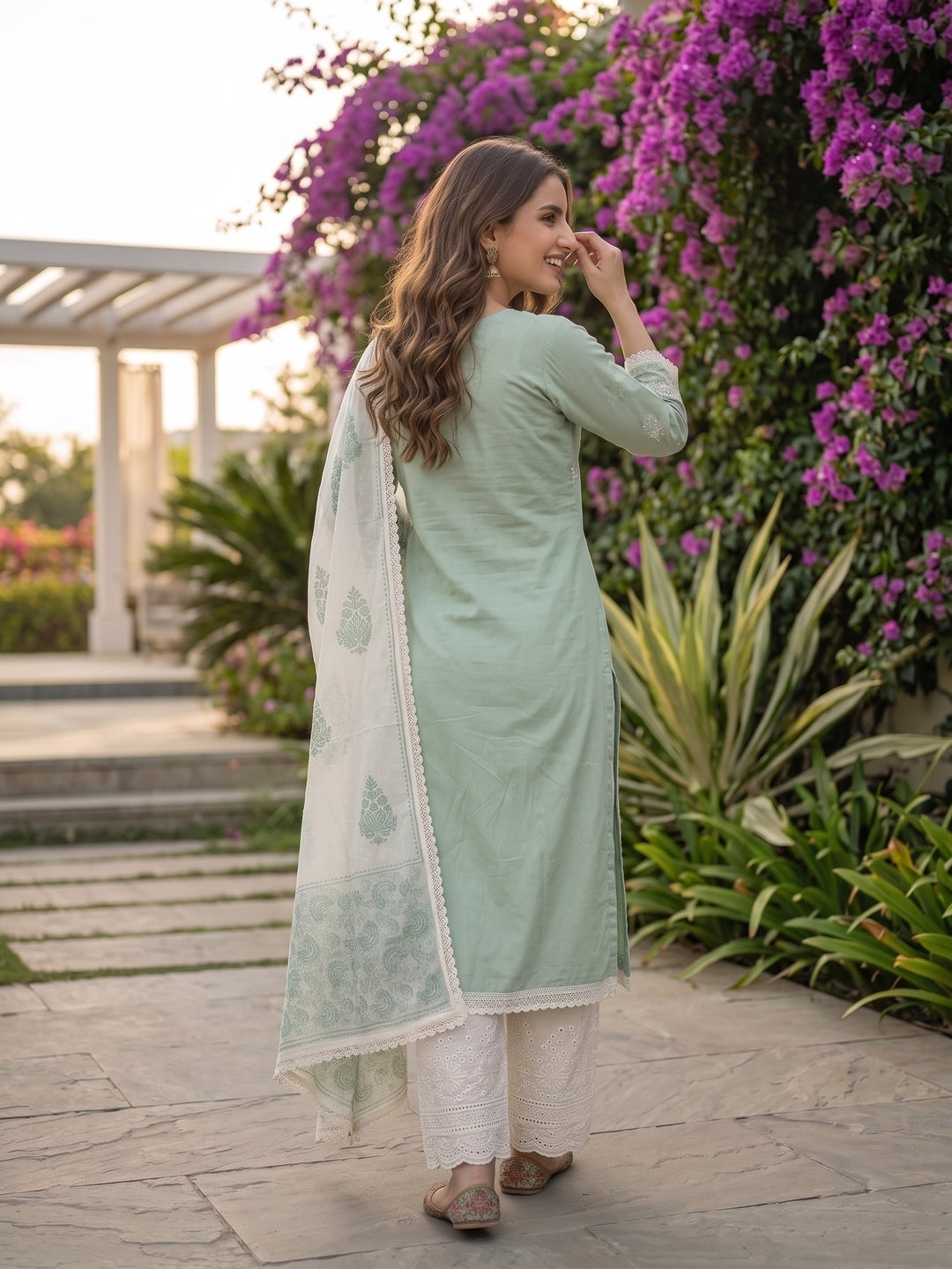 Thread Ari & Mirror Embroidered Kurta with Pyjama and Dupatta - Green