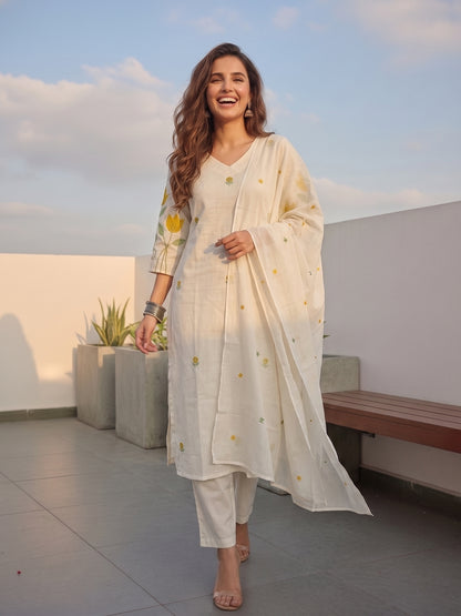 Floral Thread Embroidered Straight Kurta with Pant and Dupatta - Off White
