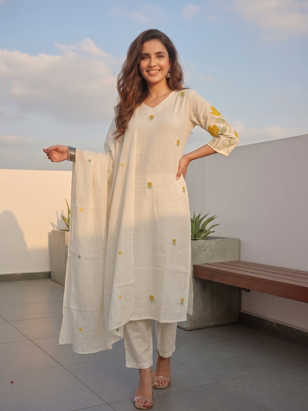 Floral Thread Embroidered Straight Kurta with Pant and Dupatta - Off White