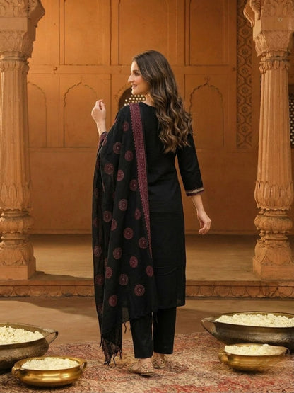 Black & Gold Embellished Kurta and pant & Dupatta