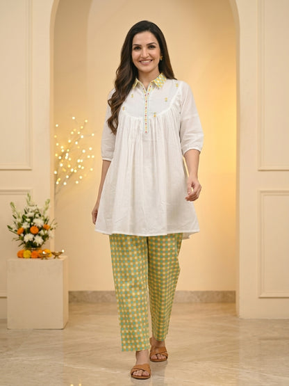 Off White Ethnic Floral Print Cotton Pleated A-Line Kurta Set with Shirt Collar, Puff Sleeves & Checks Salwar