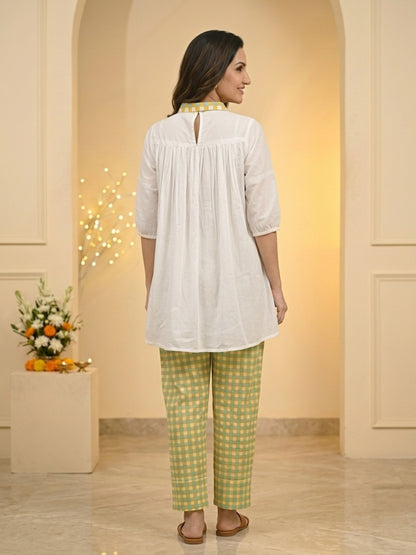 Off White Ethnic Floral Print Cotton Pleated A-Line Kurta Set with Shirt Collar, Puff Sleeves & Checks Salwar