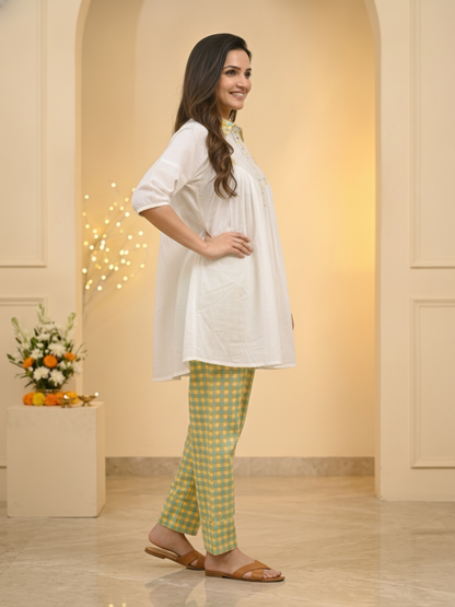 Off White Ethnic Floral Print Cotton Pleated A-Line Kurta Set with Shirt Collar, Puff Sleeves & Checks Salwar