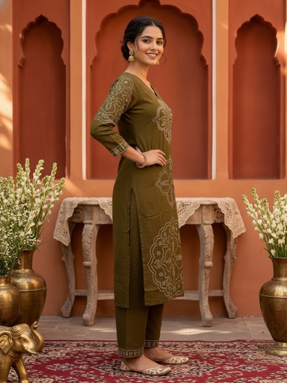 Mehendi Green Bandhani Printed Viscose Rayon A-Line Kurta Co-ord Set with Mirror Work, V-Neck & Solid Flared Palazzo