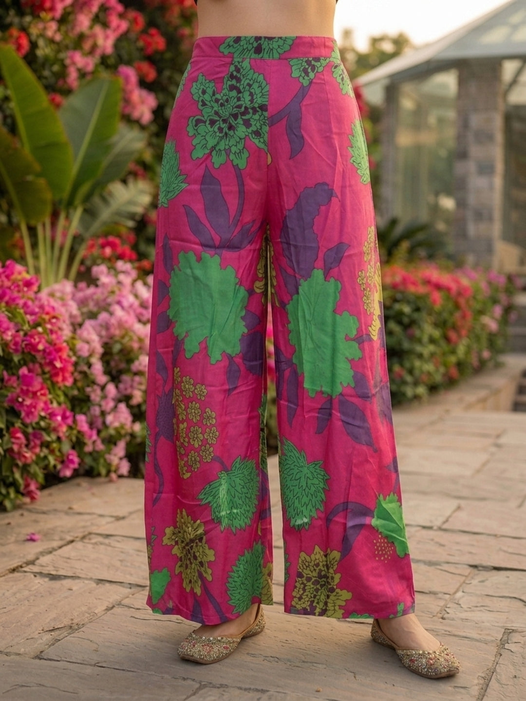 Pink floral printed sleeveless co-ord set, product photo 3
