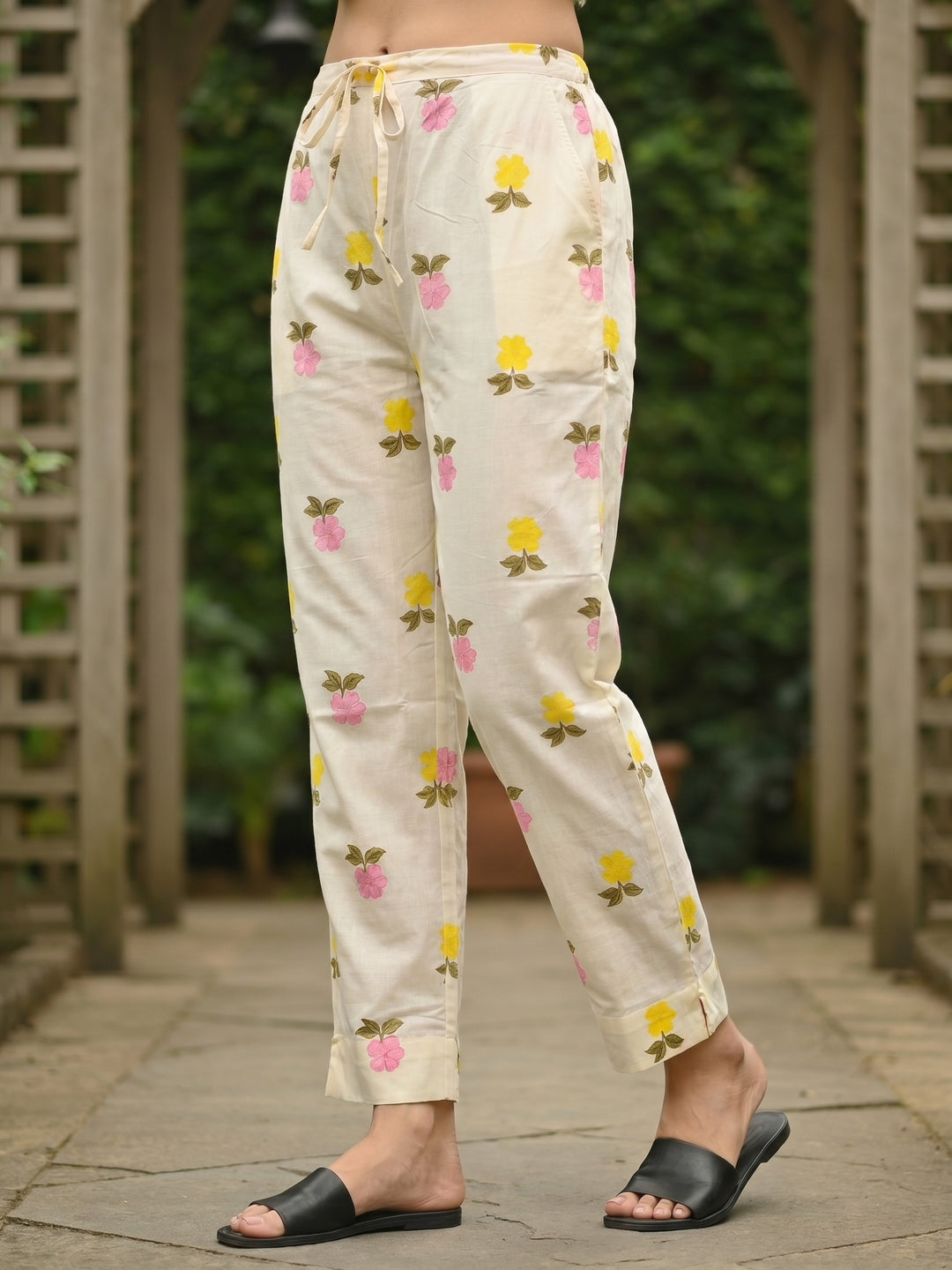 Floral Printed Straight Kurta with Pyjamas & Dupatta - Cream