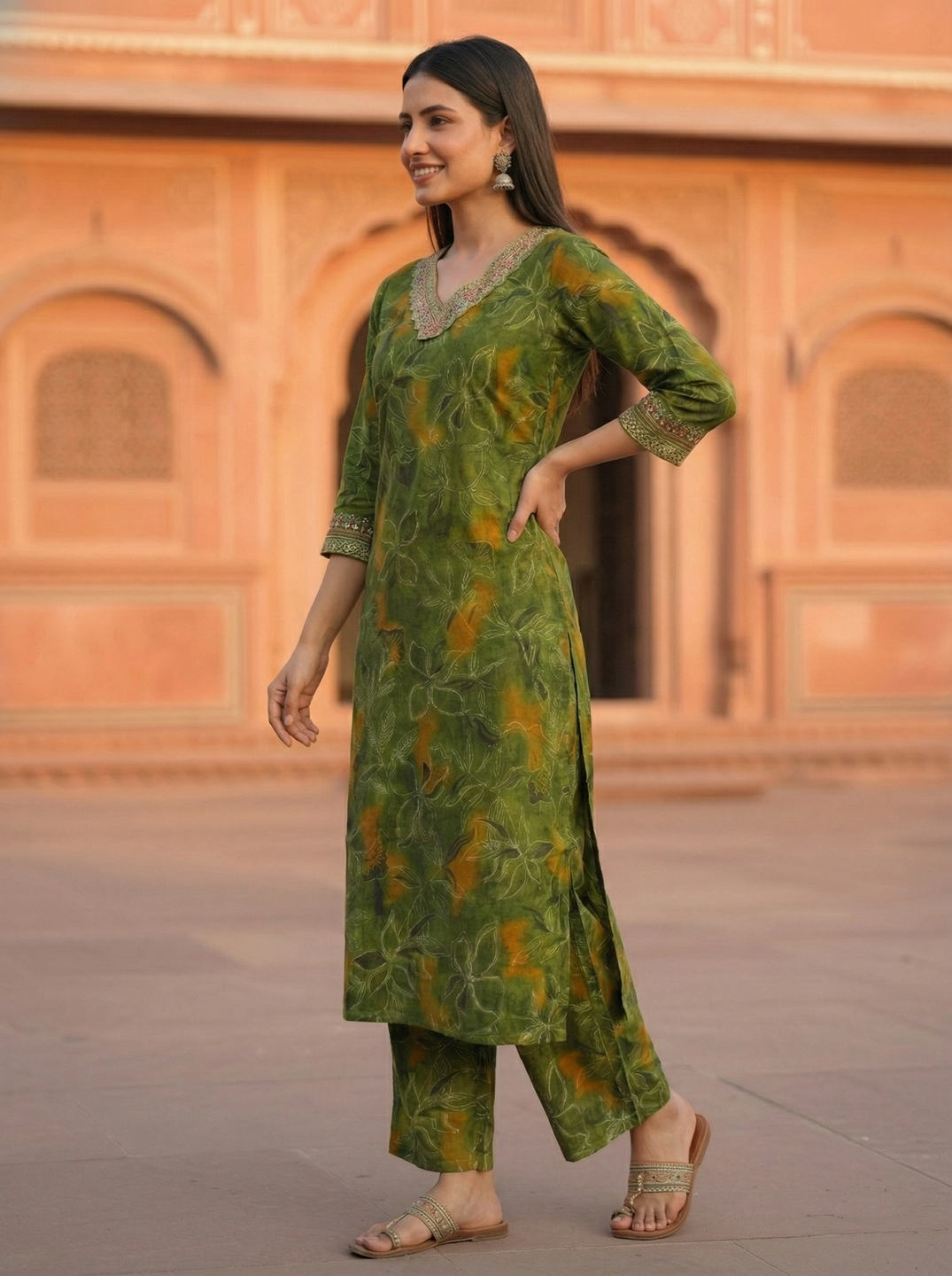 Floral Printed Embroidered Straight Fit Kurta - Green