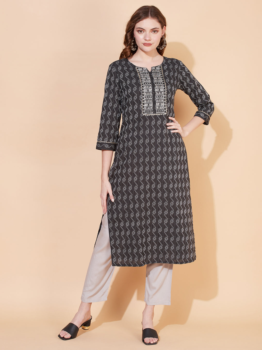 Kantha Woven & Embroidered Straight Fit Kurta – Parrot Green