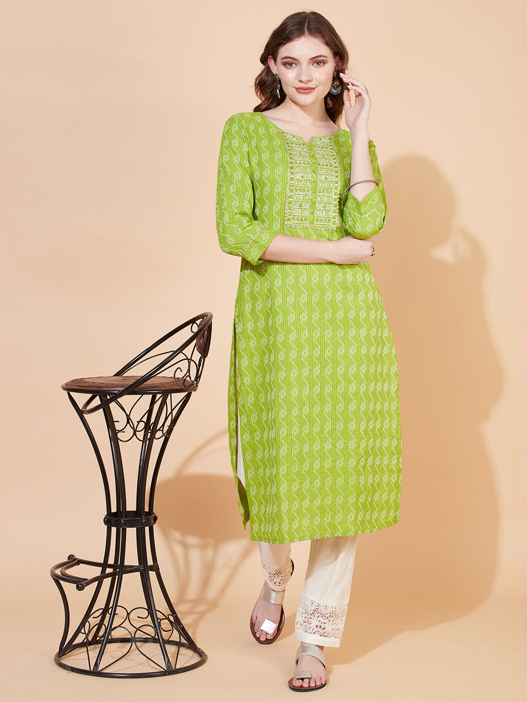 Kantha Woven & Embroidered Straight Fit Kurta – Parrot Green