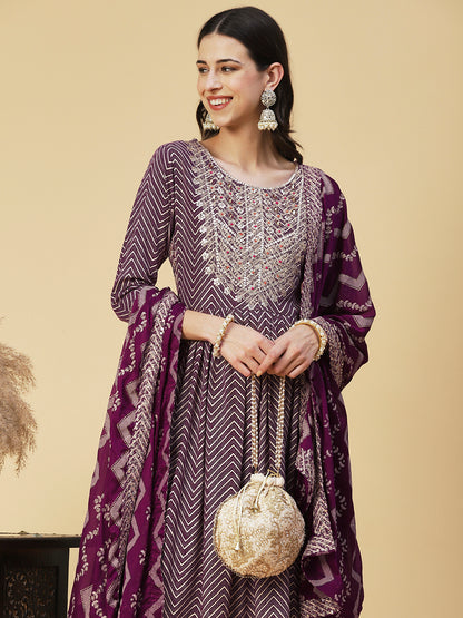 Chevron Printed Embroidered Kurta With Pants & Dupatta - Burgundy
