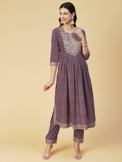 Chevron Printed Embroidered Kurta With Pants & Dupatta - Burgundy