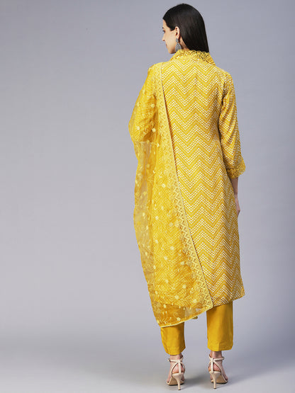Geometric Printed Scallop Lace Kurta With Pants & Embroidered Dupatta - Yellow